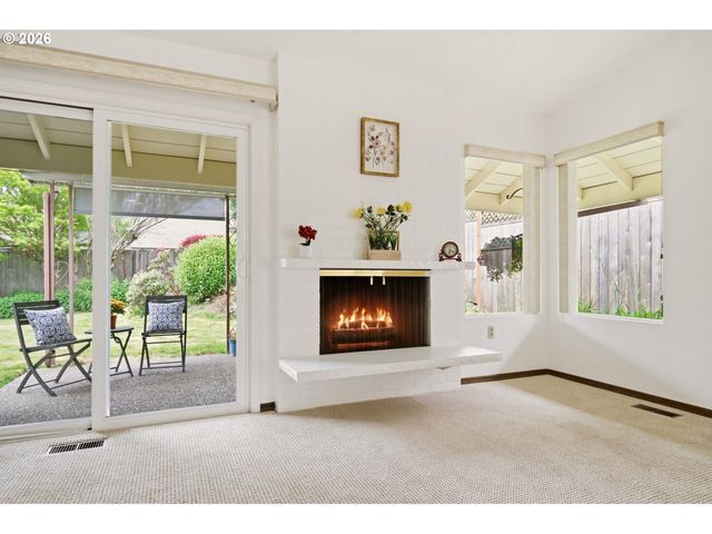 16545 Sw MONTEREY Ln, Portland, OR 97224