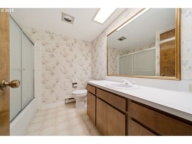16545 Sw MONTEREY Ln, Portland, OR 97224