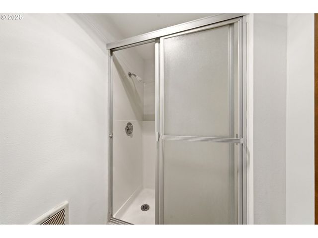 16545 Sw MONTEREY Ln, Portland, OR 97224