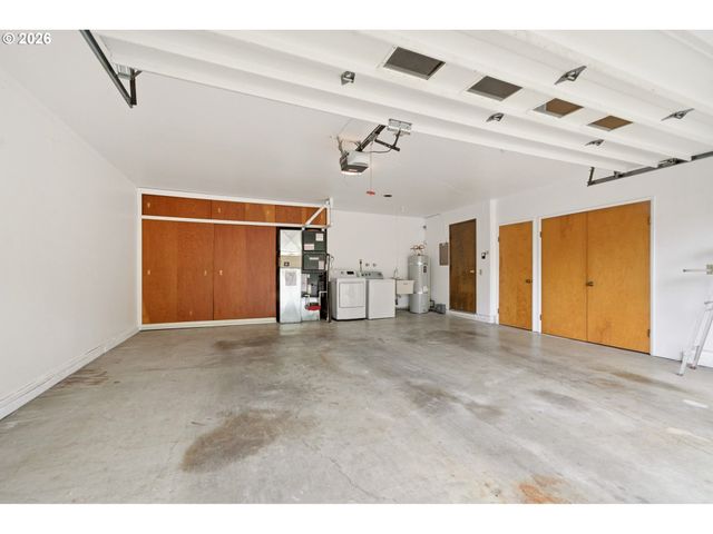 16545 Sw MONTEREY Ln, Portland, OR 97224