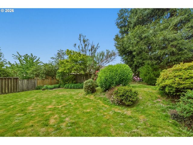 16545 Sw MONTEREY Ln, Portland, OR 97224