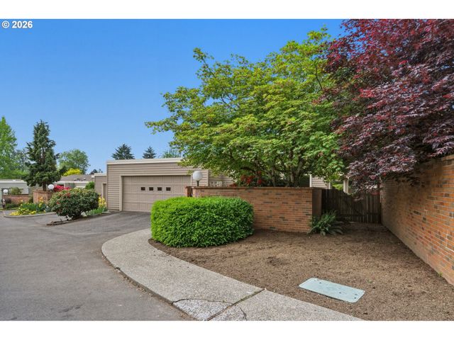 16545 Sw MONTEREY Ln, Portland, OR 97224