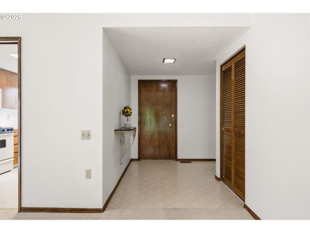 16545 Sw MONTEREY Ln, Portland, OR 97224