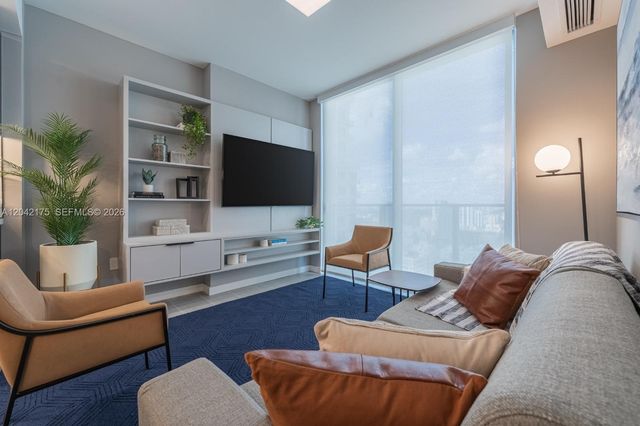 227 NE 2nd St 3104, Miami, FL 33132