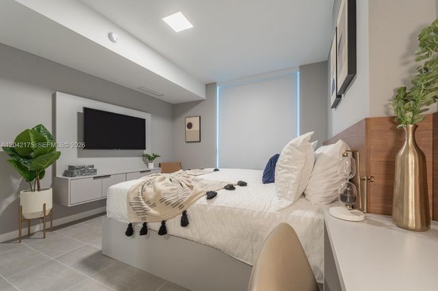 227 NE 2nd St 3104, Miami, FL 33132