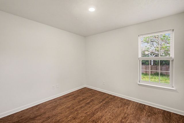 1513 Waxman Dr, La Vergne, TN 37086