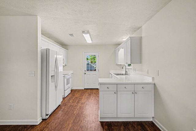 1513 Waxman Dr, La Vergne, TN 37086