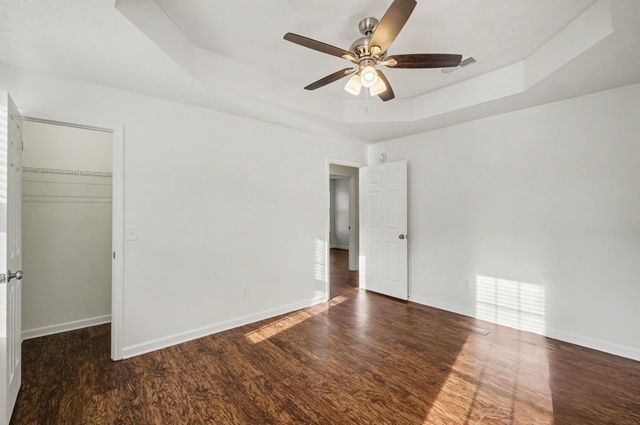 1513 Waxman Dr, La Vergne, TN 37086