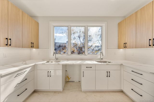 17 Lazer Court 202, Spring Valley, NY 10977