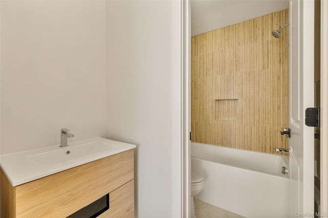 17 Lazer Court 202, Spring Valley, NY 10977