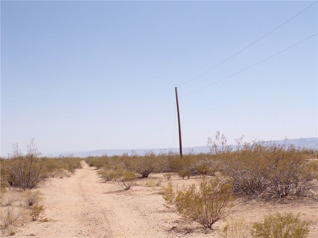 3 lots W Hwy 68, Golden Valley, AZ 86413