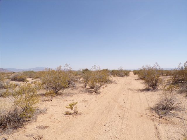 3 lots W Hwy 68, Golden Valley, AZ 86413