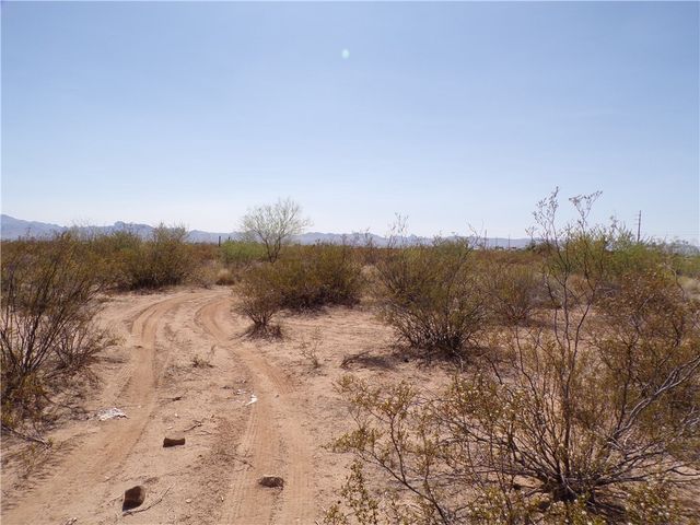 3 lots W Hwy 68, Golden Valley, AZ 86413