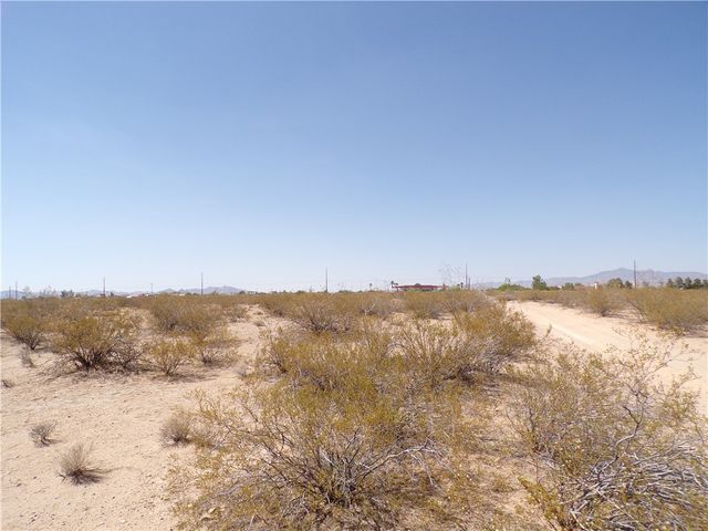 3 lots W Hwy 68, Golden Valley, AZ 86413