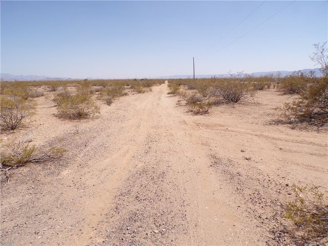 3 lots W Hwy 68, Golden Valley, AZ 86413