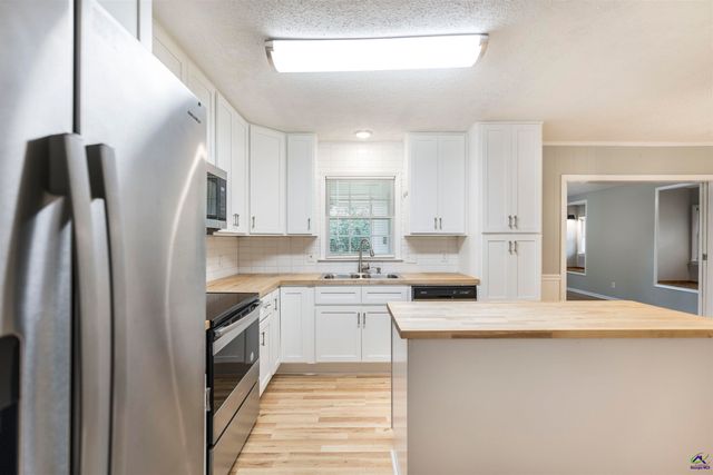 115 Wesleyan Drive, Warner Robins, GA 31093
