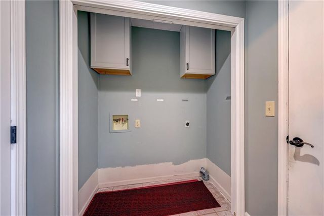 48 HOLLY Drive, Olathe, KS 66062