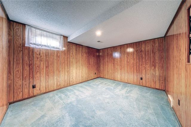 48 HOLLY Drive, Olathe, KS 66062