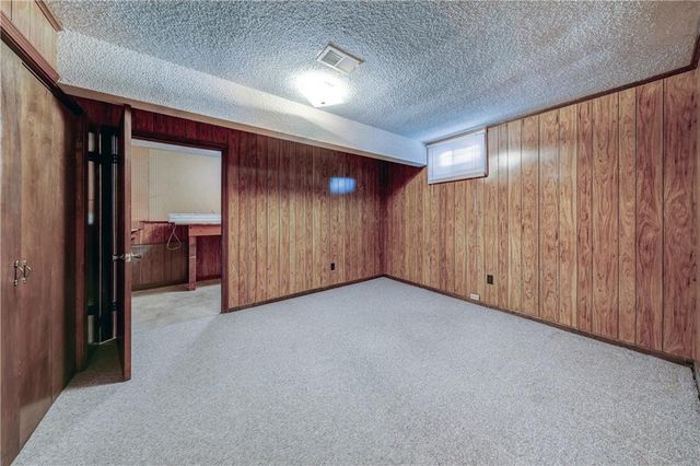 48 HOLLY Drive, Olathe, KS 66062