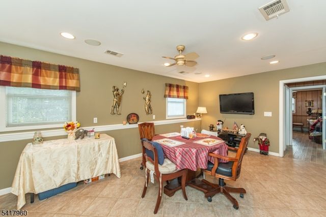 39 Homestead Ave, East Hanover Twp., NJ 07936