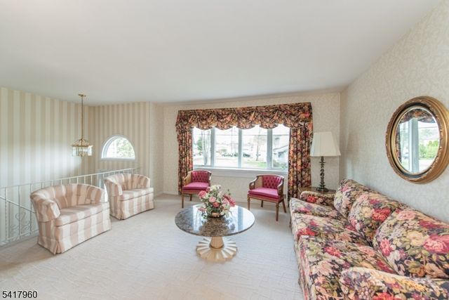 39 Homestead Ave, East Hanover Twp., NJ 07936