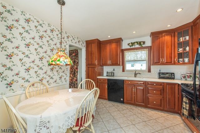 39 Homestead Ave, East Hanover Twp., NJ 07936