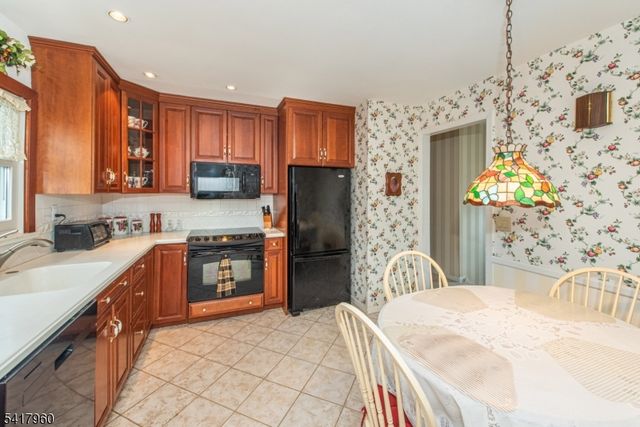 39 Homestead Ave, East Hanover Twp., NJ 07936