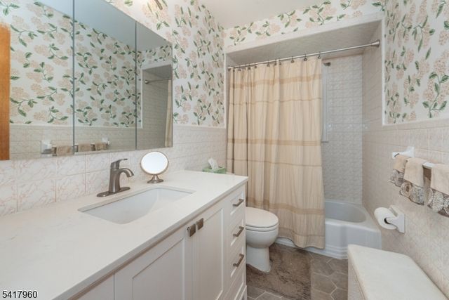 39 Homestead Ave, East Hanover Twp., NJ 07936