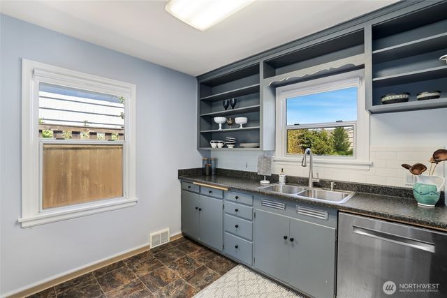 4909 N 25th Street, Tacoma, WA 98406