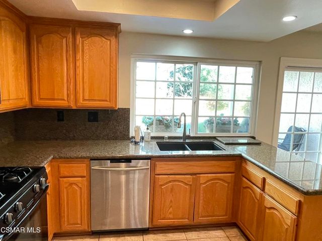 18 San Lucas Avenue, Newbury Park, CA 91320