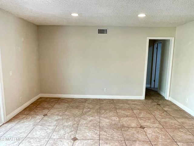 18 San Lucas Avenue, Newbury Park, CA 91320