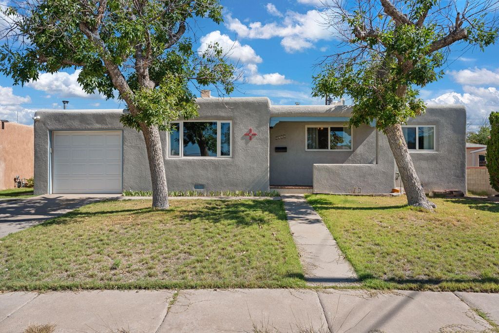 3026 ALISO Drive NE, Albuquerque, NM 87110