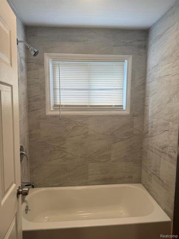 4402 Crissman Street, Flint, MI 48505
