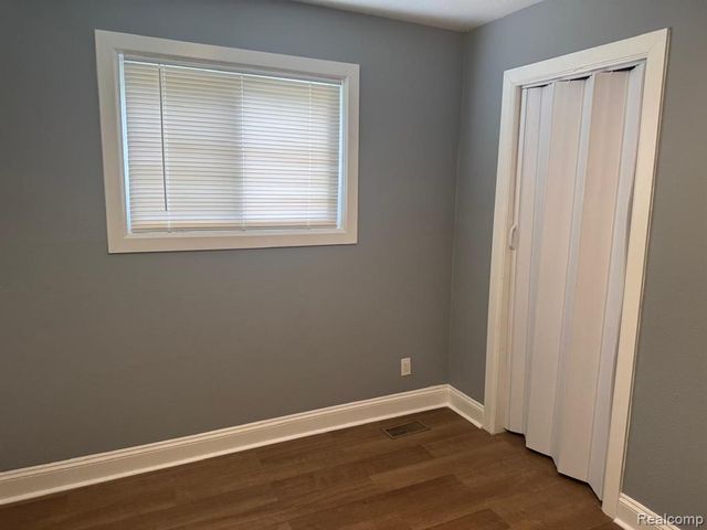 4402 Crissman Street, Flint, MI 48505