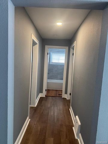 4402 Crissman Street, Flint, MI 48505
