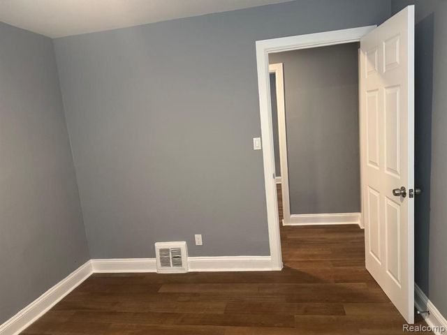 4402 Crissman Street, Flint, MI 48505