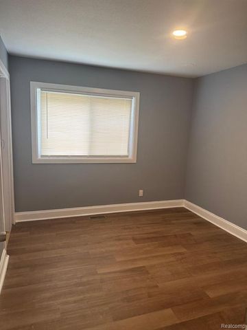 4402 Crissman Street, Flint, MI 48505
