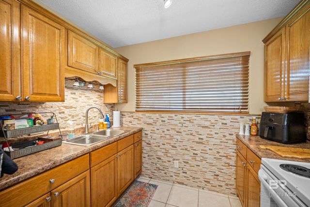 1232 E Hummingbird Lane 202, Gulf Shores, AL 36542