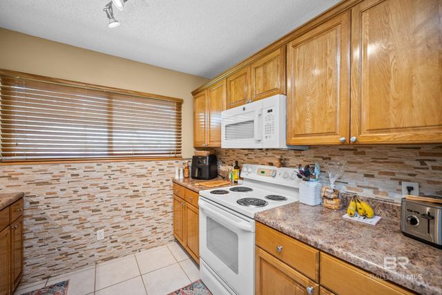 1232 E Hummingbird Lane 202, Gulf Shores, AL 36542