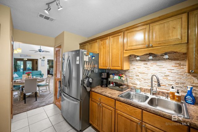 1232 E Hummingbird Lane 202, Gulf Shores, AL 36542