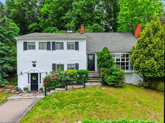 2 Burkewood Road, Hartsdale, NY 10530