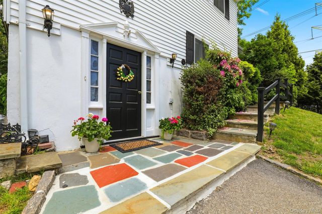 2 Burkewood Road, Hartsdale, NY 10530