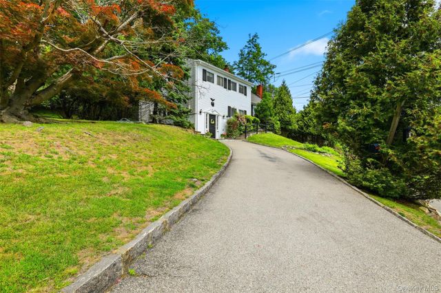 2 Burkewood Road, Hartsdale, NY 10530