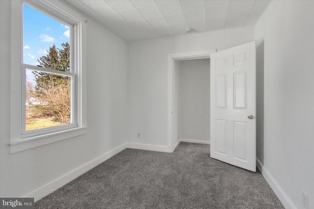 31 S MAIN ST, Stewartstown, PA 17363