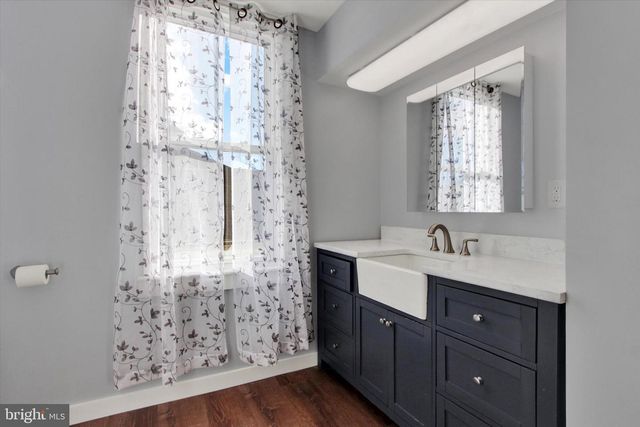 31 S MAIN ST, Stewartstown, PA 17363