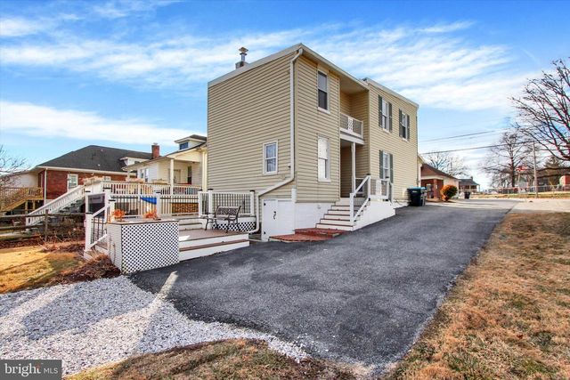 31 S MAIN ST, Stewartstown, PA 17363