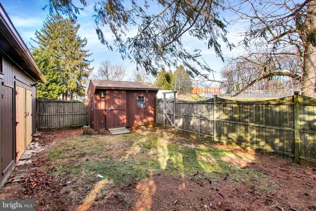 31 S MAIN ST, Stewartstown, PA 17363