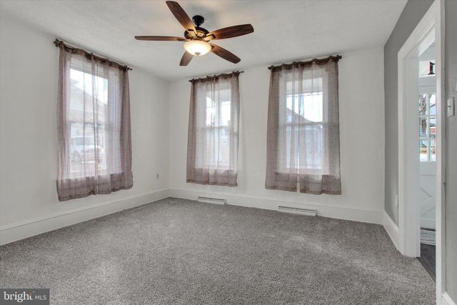 31 S MAIN ST, Stewartstown, PA 17363