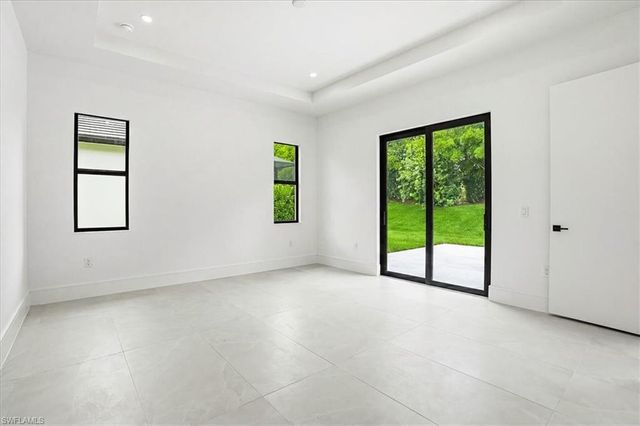 14318 Charthouse CIR, Naples, FL 34114