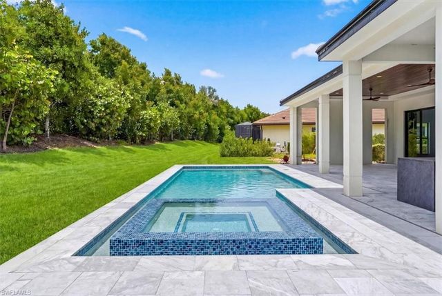 14318 Charthouse CIR, Naples, FL 34114